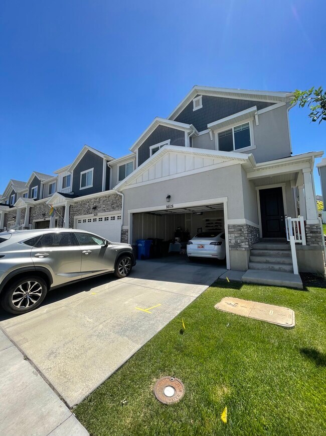 Building Photo - 14526 S Juniper Shade Dr