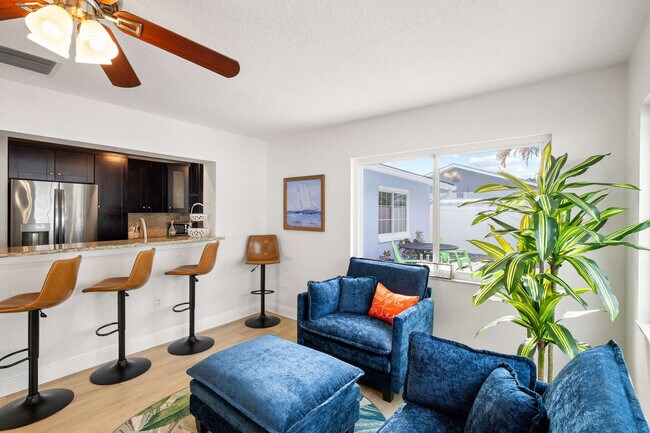 Building Photo - 6398 Woodland Blvd