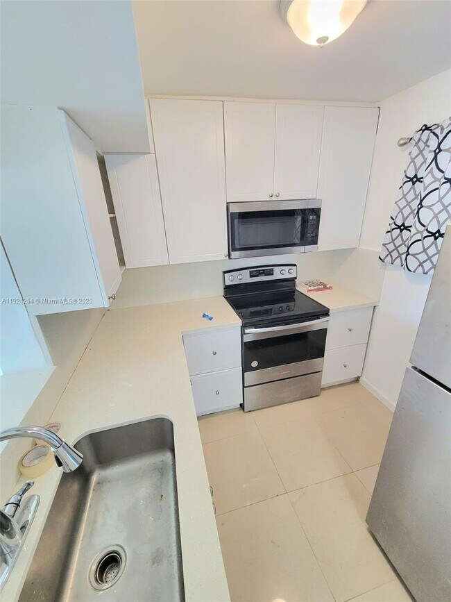 Building Photo - 3600 NW 21st St