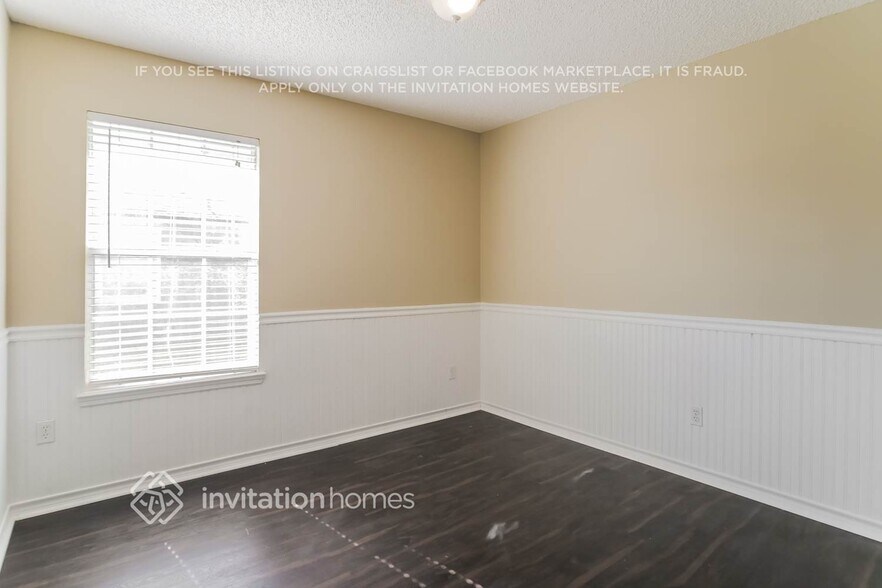 Building Photo - 316 Southlake Dr