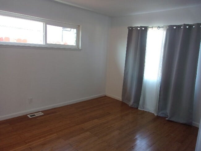 Building Photo - Northeast Side of Lompoc