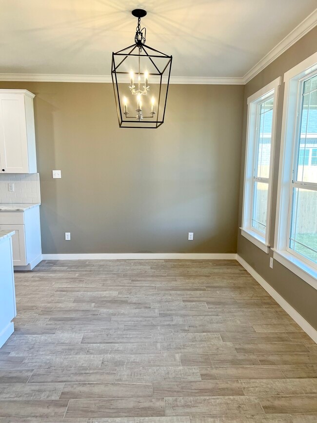 Building Photo - 4042 Caroline Ln