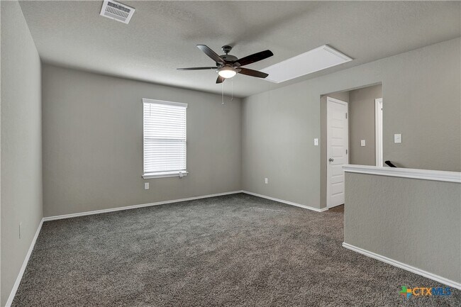 Building Photo - 267 Kinsley Wy