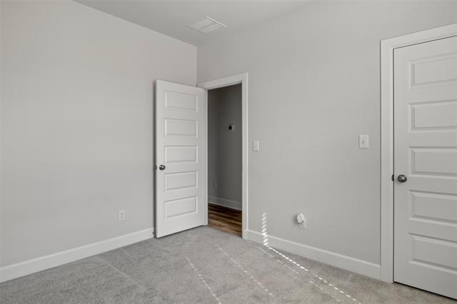 Building Photo - 2111 Clearwater Way