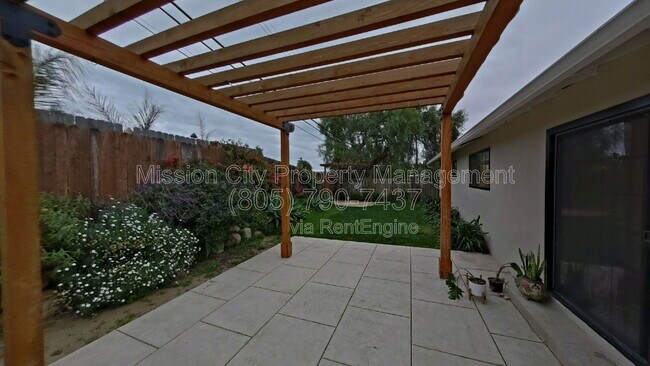 Building Photo - 90 Brandon Dr