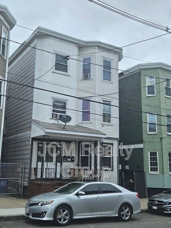 Primary Photo - 192 Chestnut St