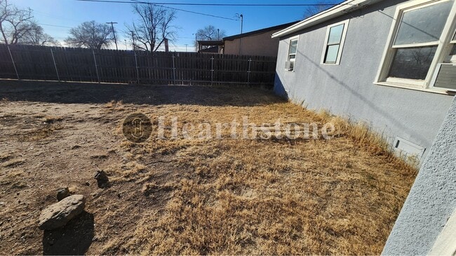 Building Photo - 1012 E Brazos St