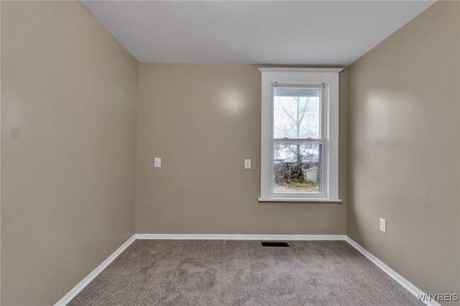 Building Photo - 114 Sawyer Ave