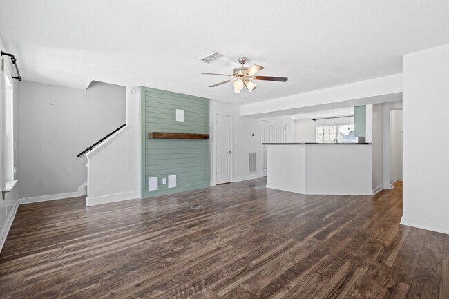 Building Photo - 2128 Victory Gallop Ln