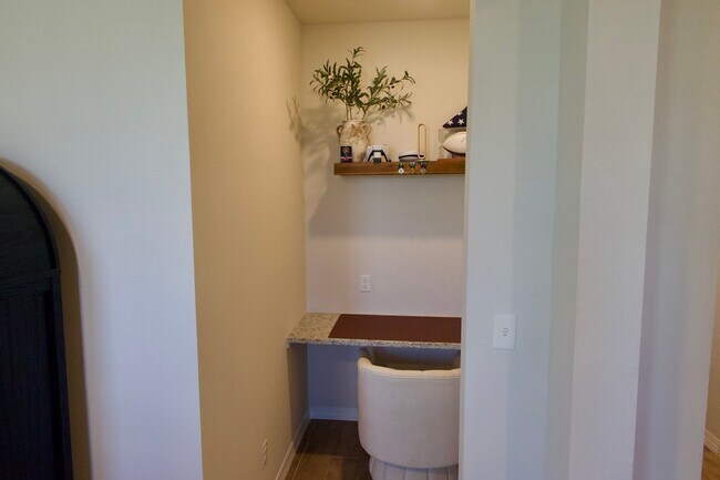 Building Photo - 51030 Hop Sage Pl