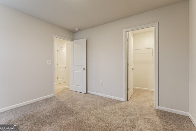 Building Photo - 251 Hamilton Pointe Dr