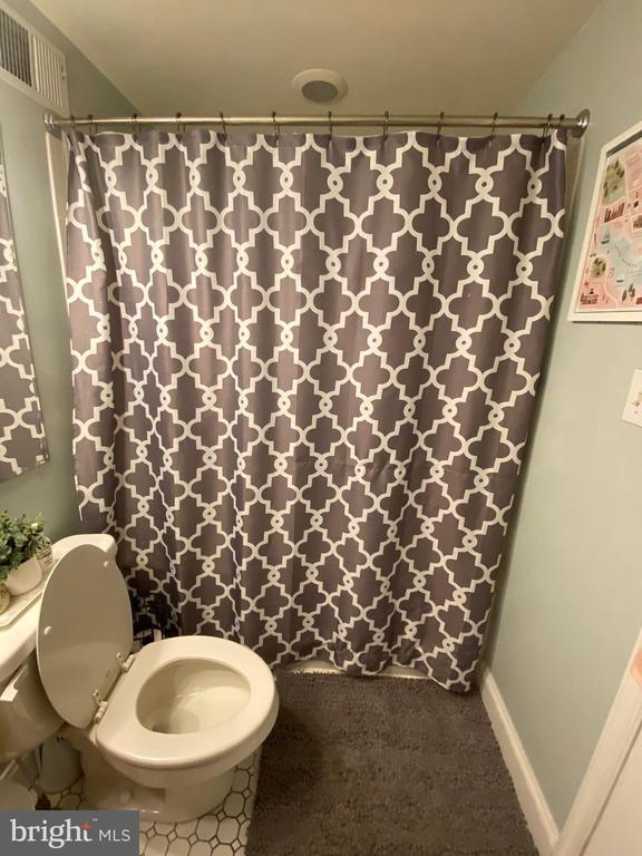 Building Photo - 1444 S Charles St