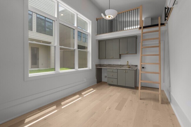 Building Photo - Stunning New Townhome in The Heart of East Nashville