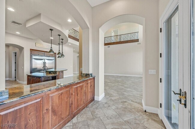 Building Photo - 5790 Aspen Falls Cir