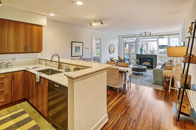 Building Photo - 2Bd/2Ba Seattle Condo