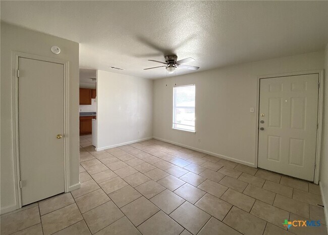 Building Photo - 1706 Windward Dr