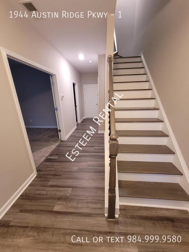 Building Photo - 1944 Austin Ridge Pkwy