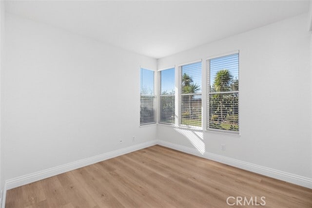 Building Photo - 2 Crystalglen