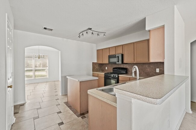 Building Photo - 16115 Sheldon Ridge Way