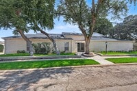 Building Photo - 5218 Palmetto St