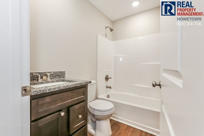 Building Photo - 875 Jane Dr