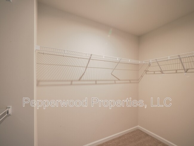 Building Photo - 411 Triple Crown Way