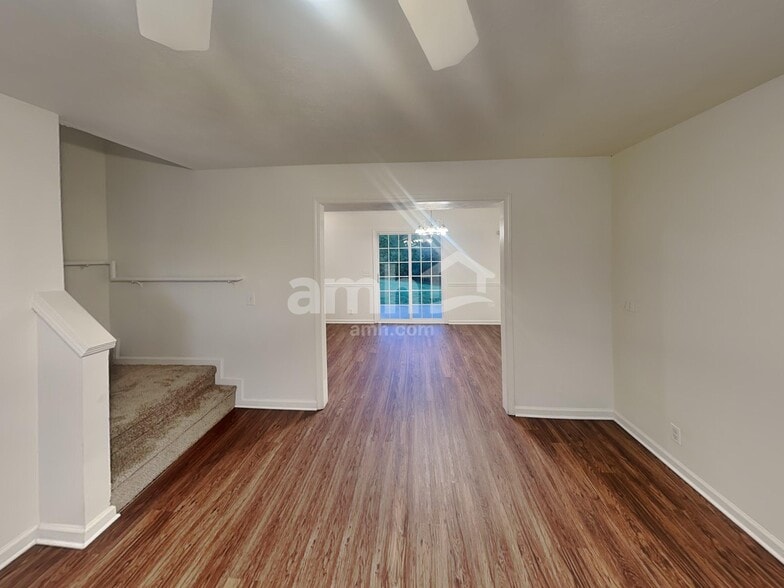 Building Photo - 7024 Legacy Dr