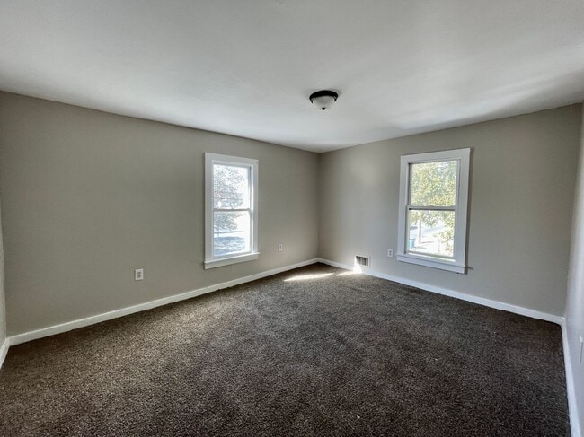 Building Photo - Stunning 3 Bedroom Home FOR RENT in Millvi...