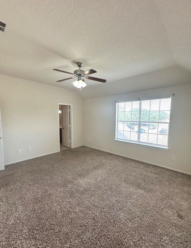 Building Photo - 3BED/2.5 HOUSE FOR RENT AVAILABLE NOW!