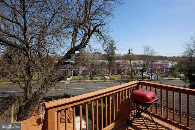 Building Photo - 421 Longfellow St NW