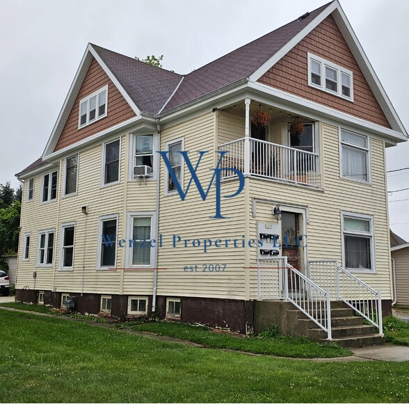 Building Photo - 1215 Marshall St