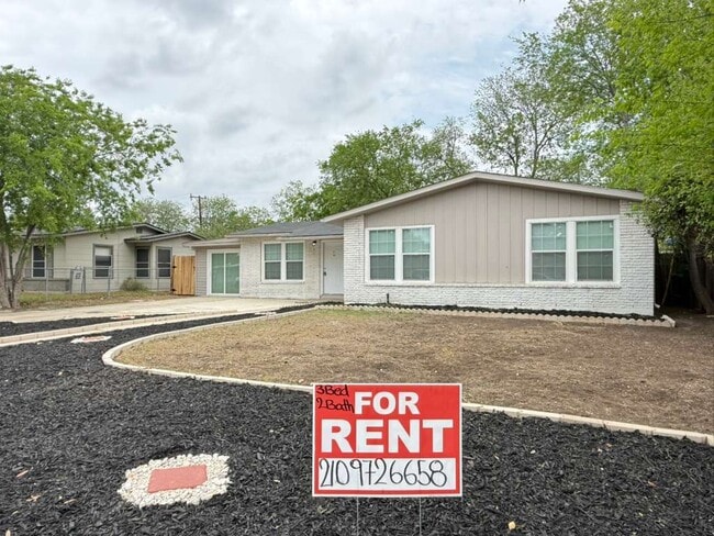 Building Photo - 143 Huxley Dr