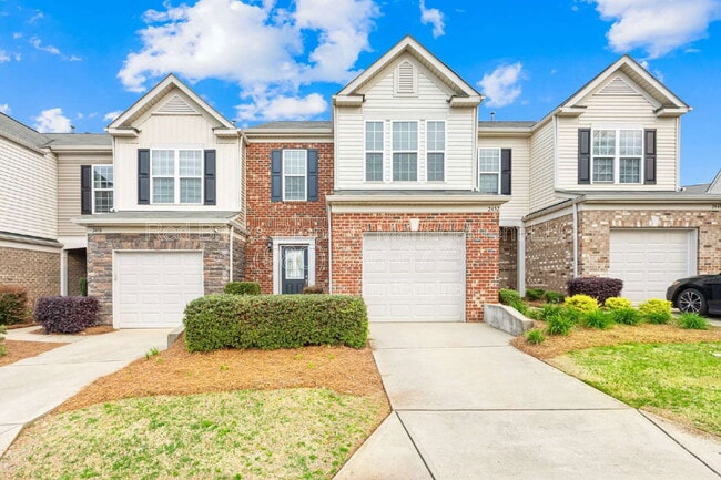 Primary Photo - 2452 Royal York Ave