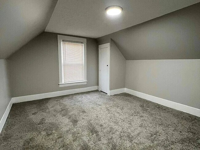 Building Photo - 2309 Date St