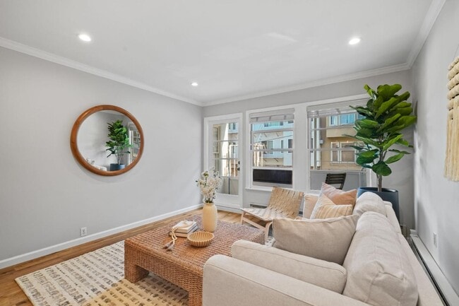 Building Photo - 1250 Clay St