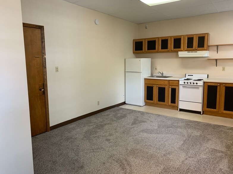 Building Photo - 1233 Marshall / 1222-36 Cass