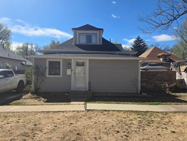 Building Photo - Spacious and Bright 3B Home in Longmont Available for August. Great Location!