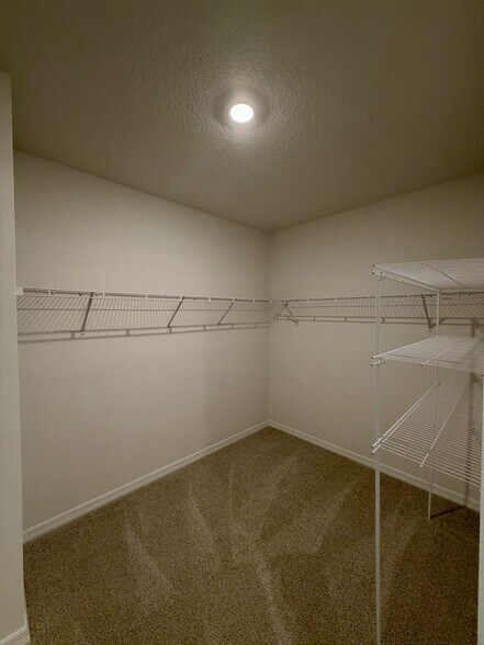 Building Photo - 1483 Brekey Wy