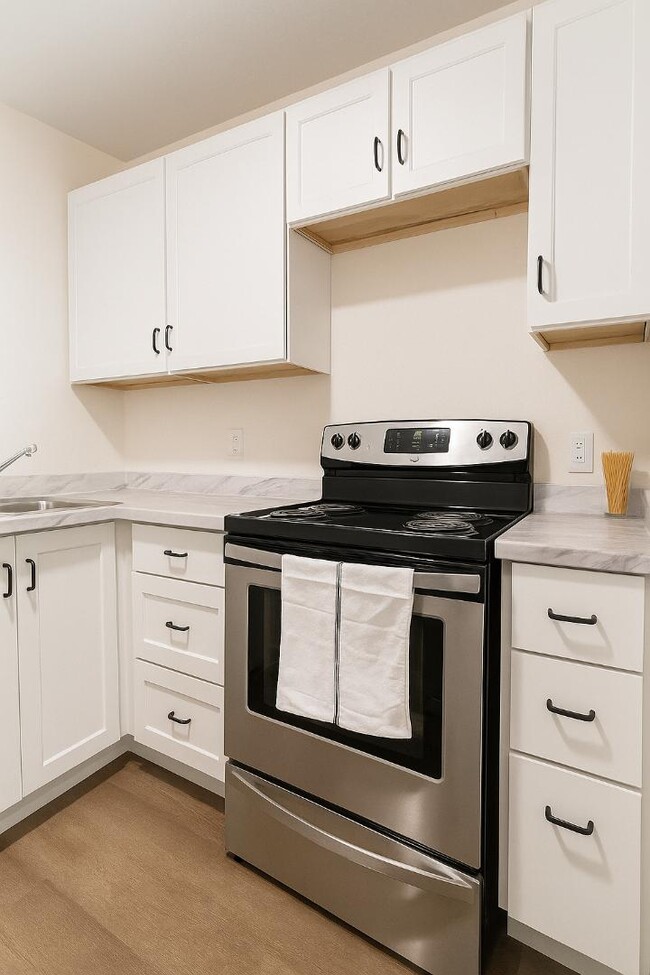 Building Photo - 1895 Ave H NW