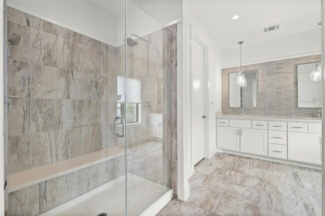 Building Photo - 223 Honey Creek Ct