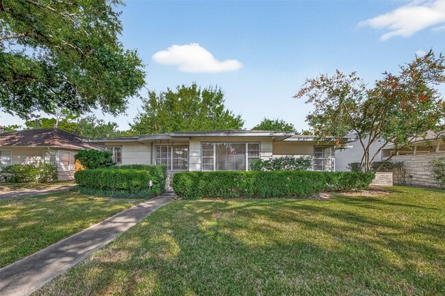 Building Photo - 3314 Westridge St