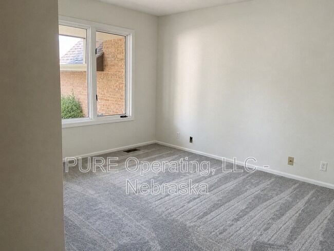 Building Photo - 15527 Mason Cir