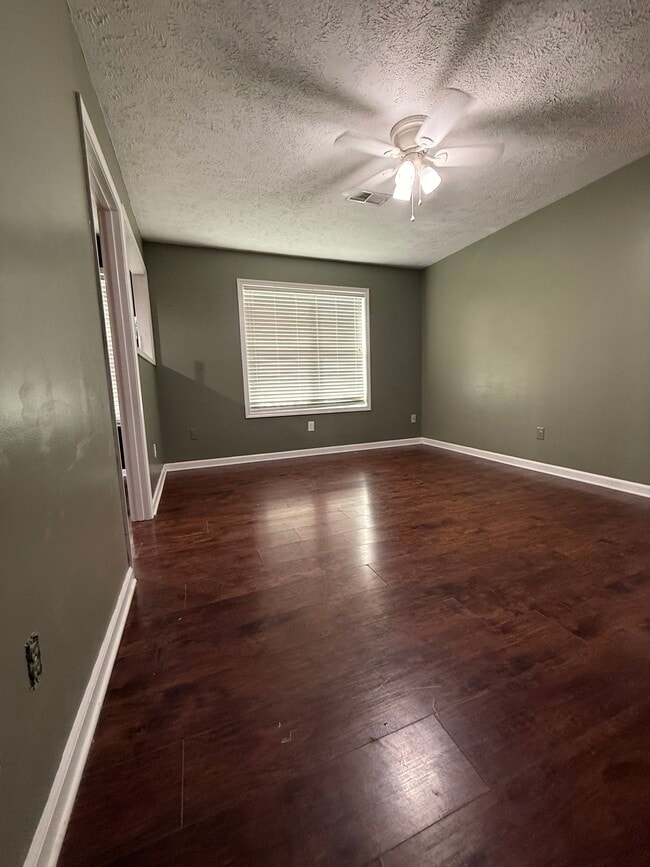 Building Photo - 5 Markwood Ln