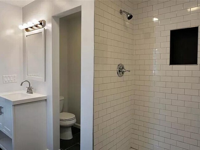 ONE roommate needed Text Hung @ 585-512-6522 - 19 Ellicott St