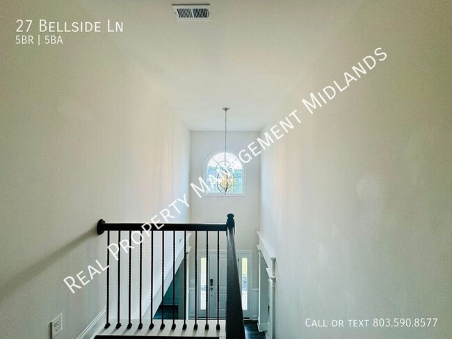 Building Photo - 27 Bellside Ln