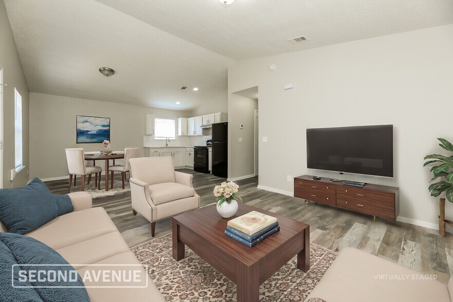 Building Photo - 1920 Mc Millan St