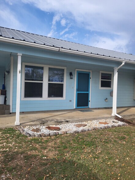 Building Photo - Room in Duplex on Co Rd 150
