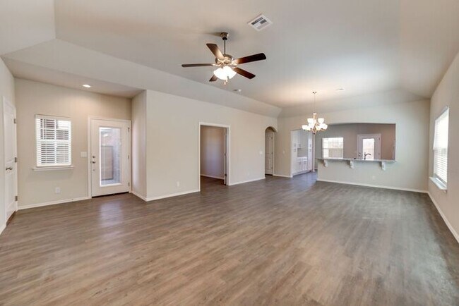 Building Photo - 3/2/2 Patio Home! Lawncare included plus a...