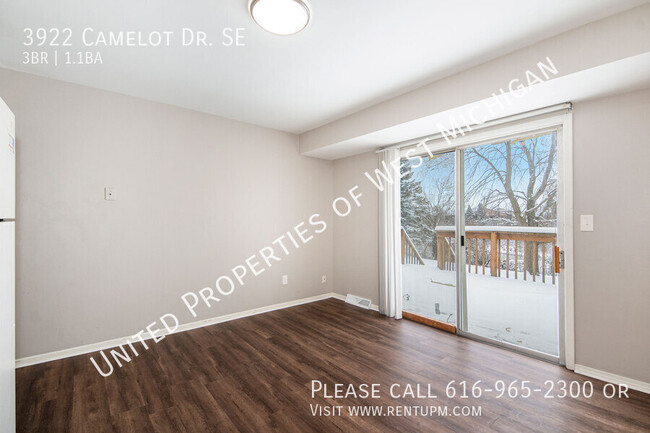 Building Photo - Available Now | 3 Bedroom 1.5 Bath Duplex ...