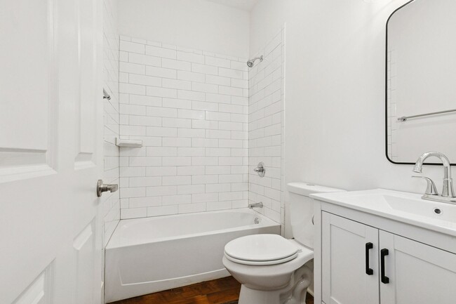 Building Photo - 2318 St Andrew St